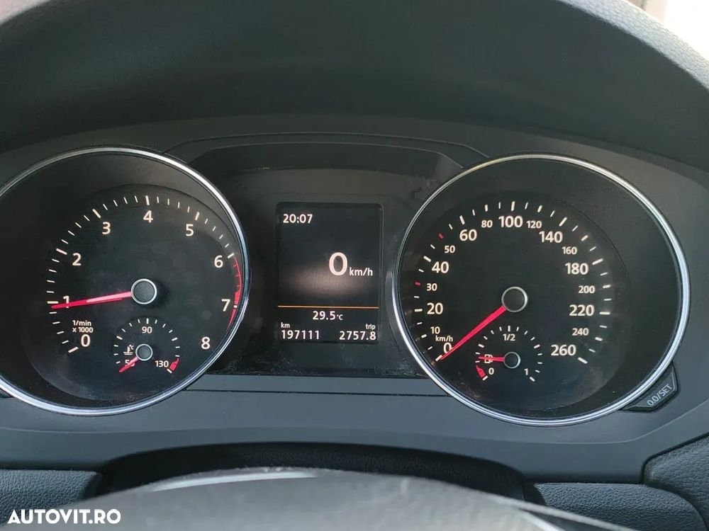 Volkswagen Jetta 1.2 TSI BlueMotion Technology Comfortline - 4