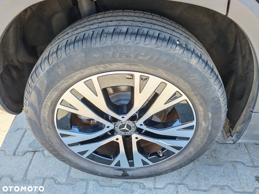 Mercedes-Benz GLA 250 e 8G-DCT Edition Plug-in-Hybrid - 38