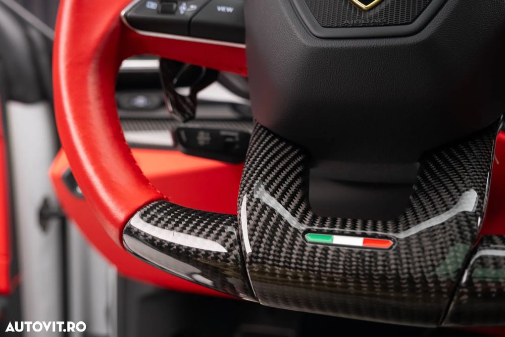 Lamborghini URUS - 18