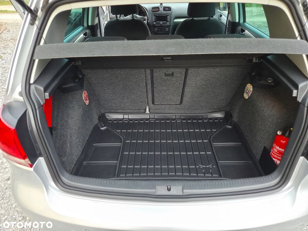 Volkswagen Golf 1.6 TDI DPF Comfortline - 18