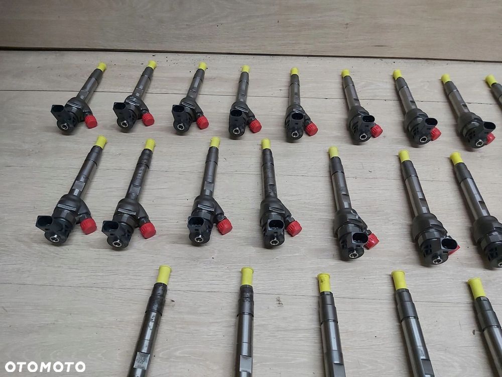 BMW F20 F21 Mini Toyota Verso Avensis T27 Rav4 WTRYSK PALIWA 0445110599 - 4