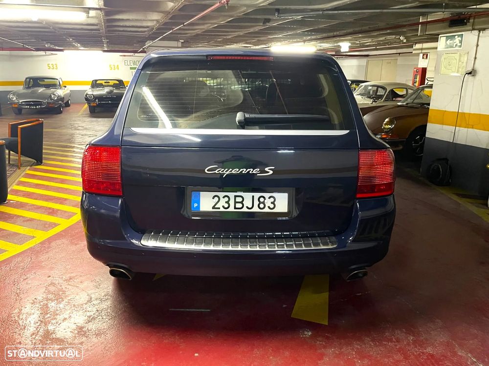 Porsche Cayenne S Tiptronic - 3