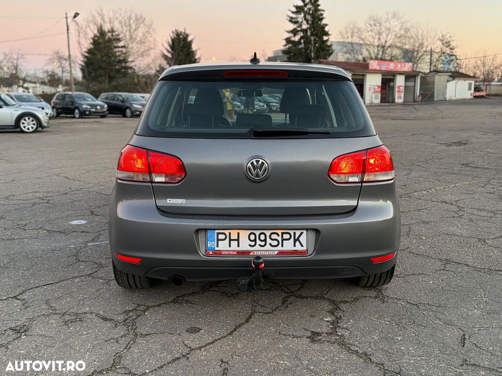 Volkswagen Golf 1.6 TDI DPF Highline - 5