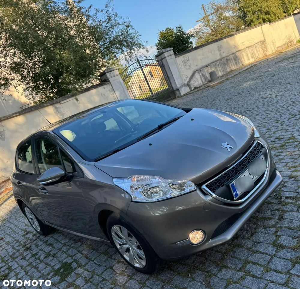Peugeot 208 - 6