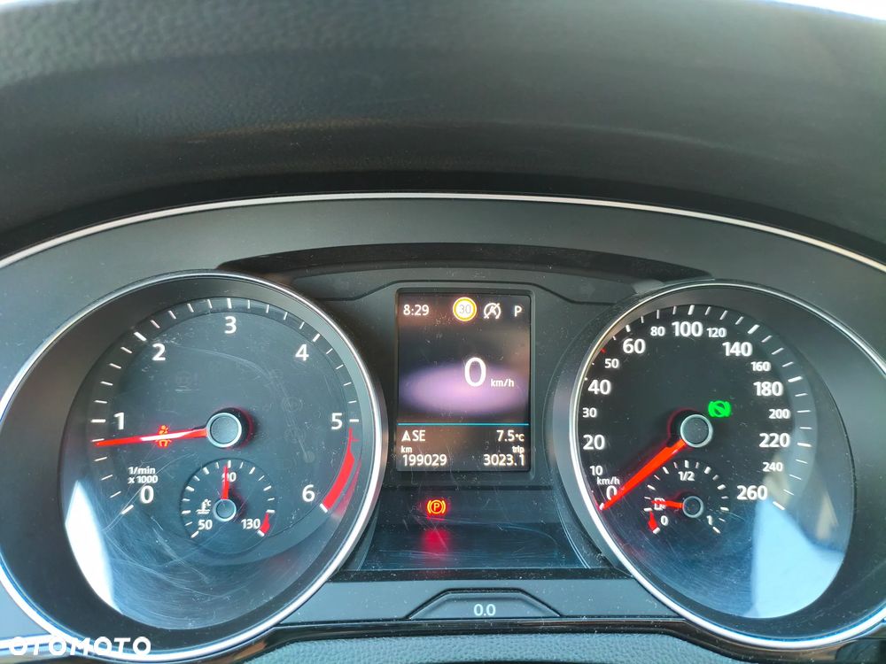 Volkswagen Passat 2.0 TDI SCR Comfortline DSG - 17