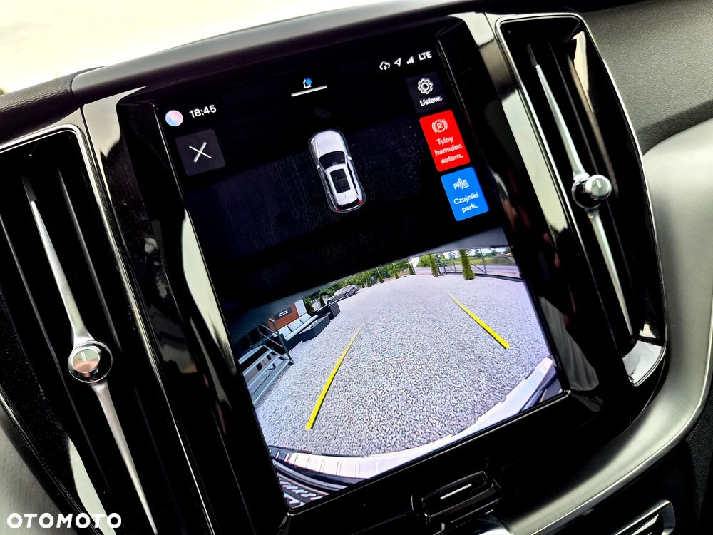Volvo XC 60 T6 Plug-In Hybrid AWD Plus Bright - 14