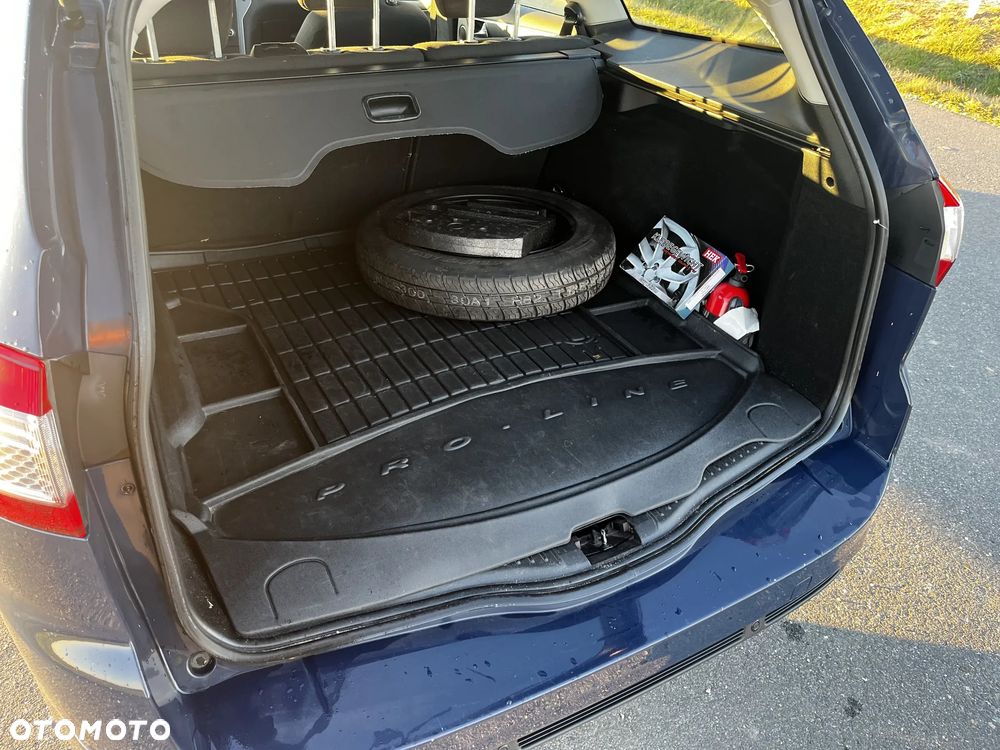 Ford Mondeo 2.0 Ambiente - 12