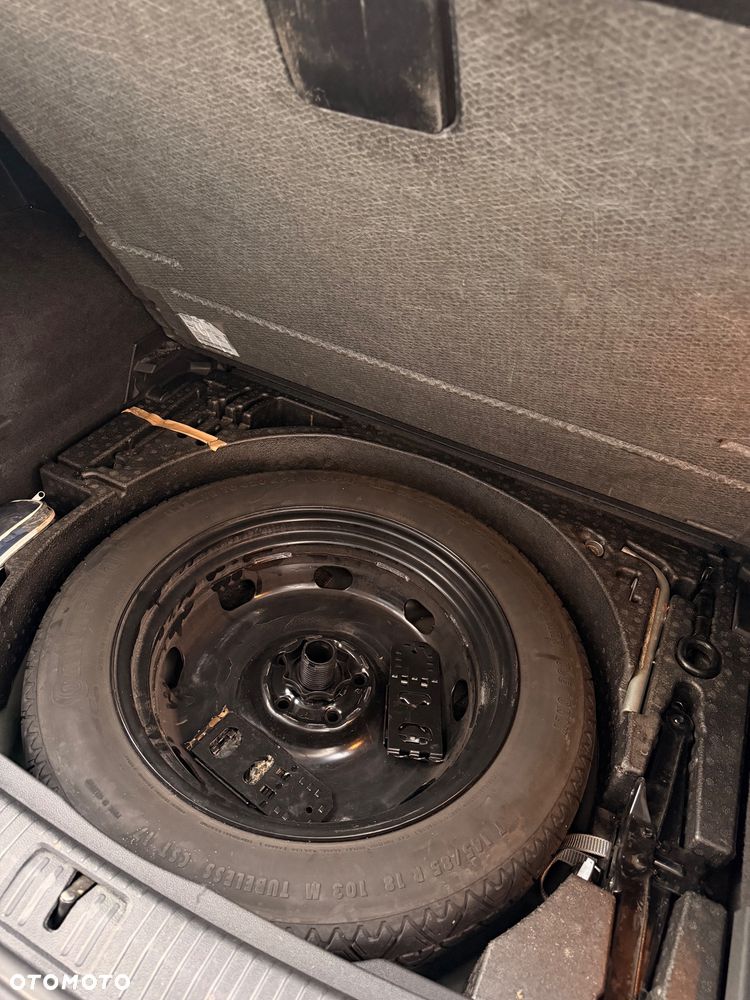 Volkswagen Tiguan - 16
