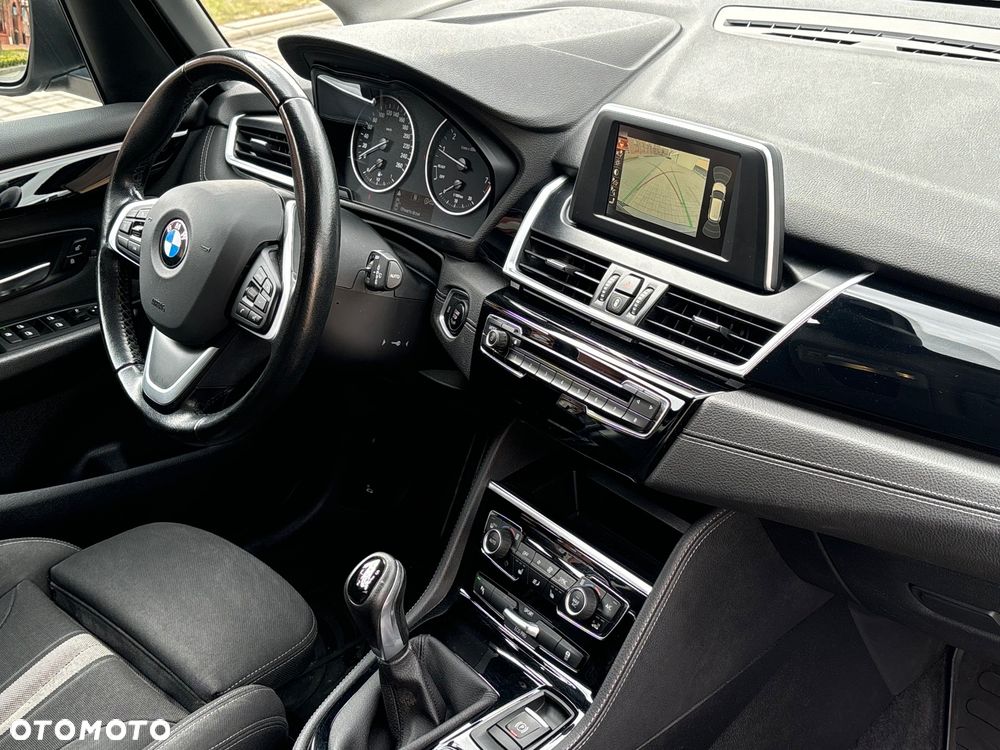 BMW Seria 2 218i Sport Line - 31
