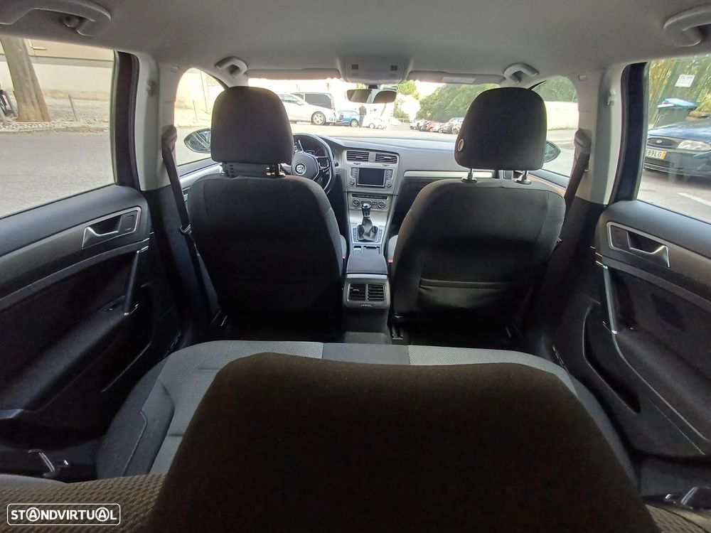 VW Golf 1.6 TDi BlueMotion Confortline - 8