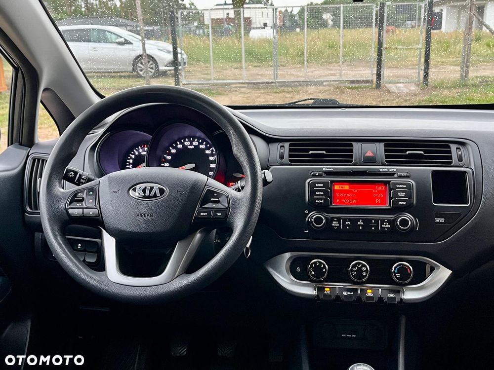 Kia Rio 1.2 Attract - 5