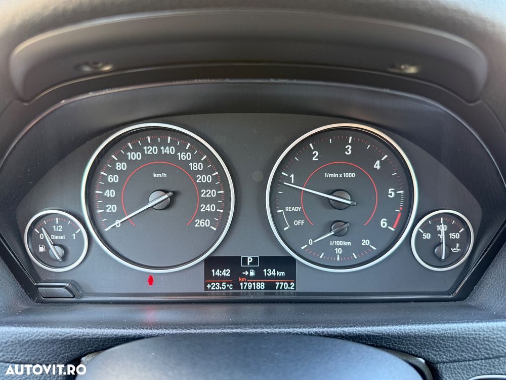 BMW Seria 3 320d Aut. Sport Line - 14