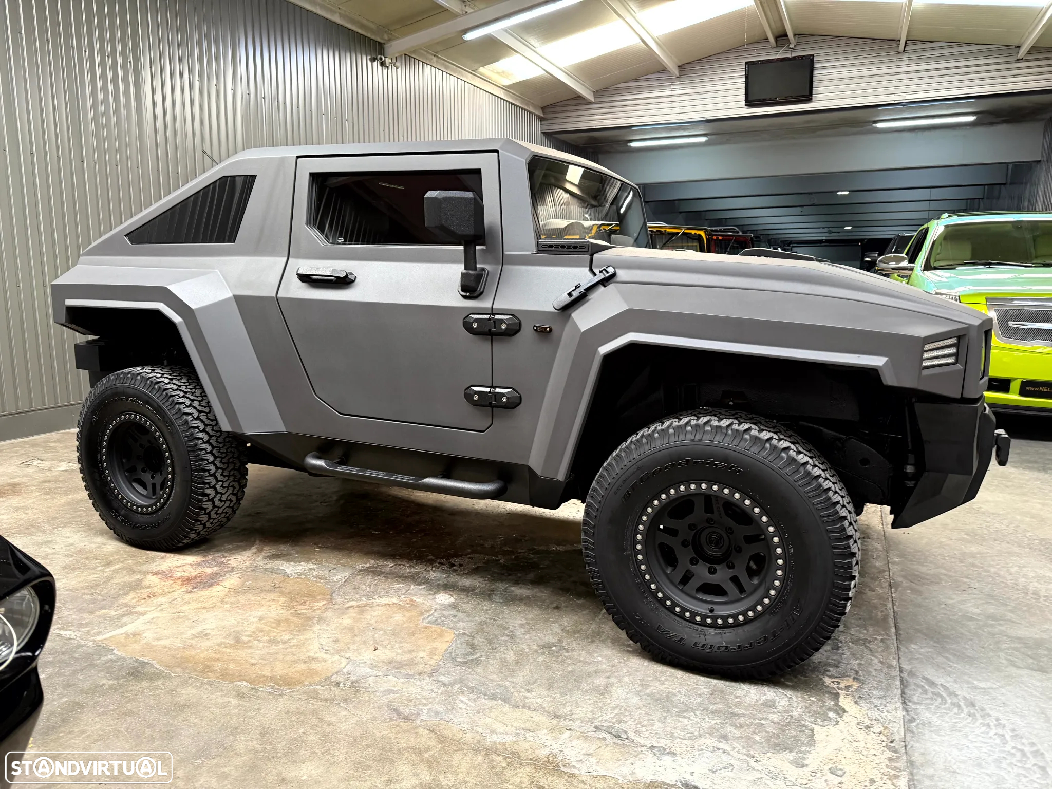 Hummer H2 Slantaback Custom 6.0 V8 - 8