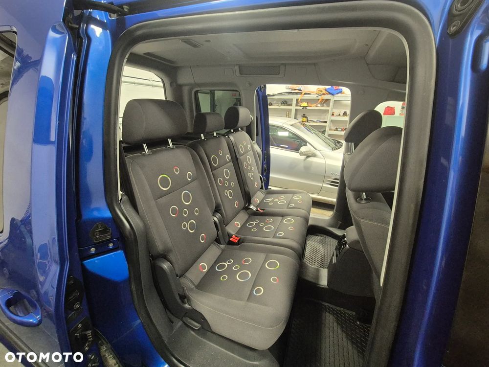 Volkswagen Caddy Comfortline BMT - 13