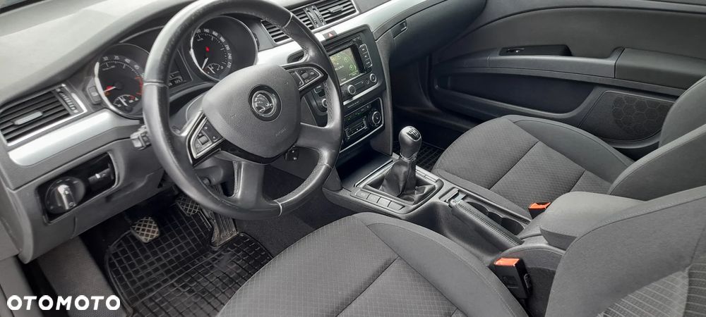 Skoda Superb 2.0 TDI Exclusive - 11