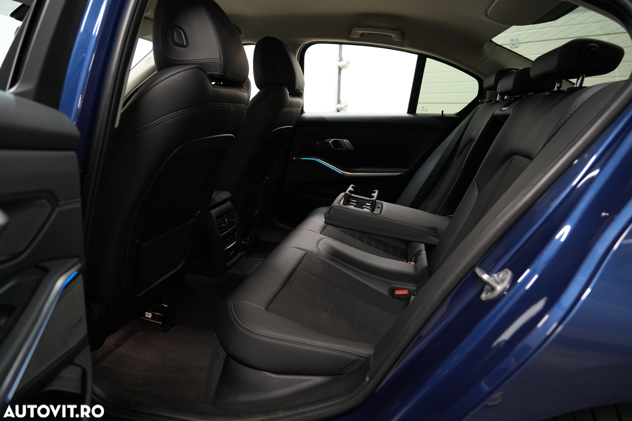 BMW Seria 3 330e AT PHEV - 38
