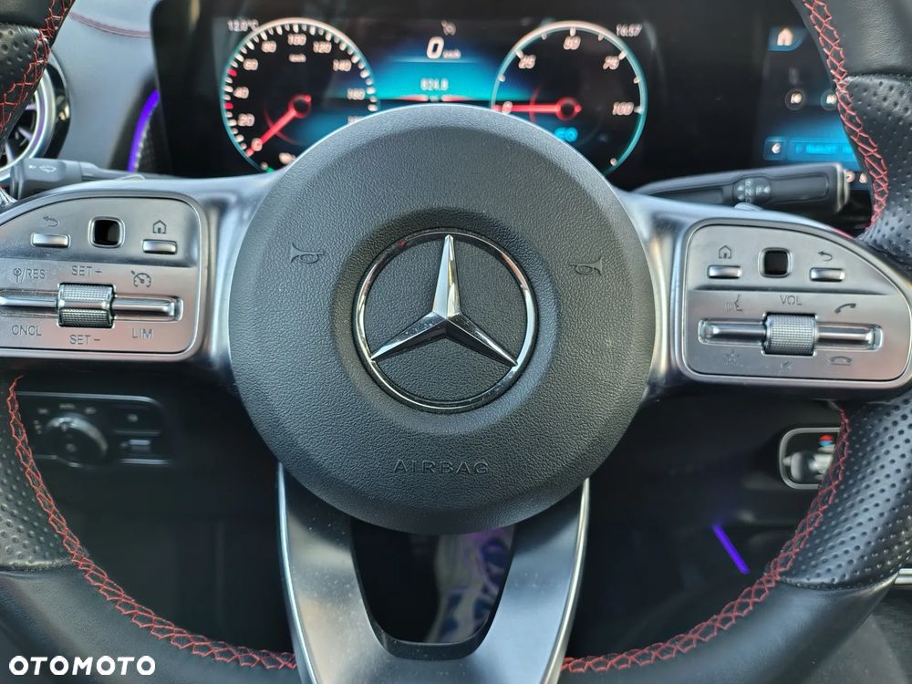 Mercedes-Benz EQB 300 4Matic AMG Line - 30