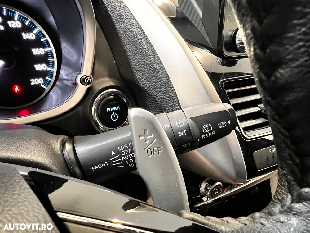 Mitsubishi Eclipse-Cross - 15