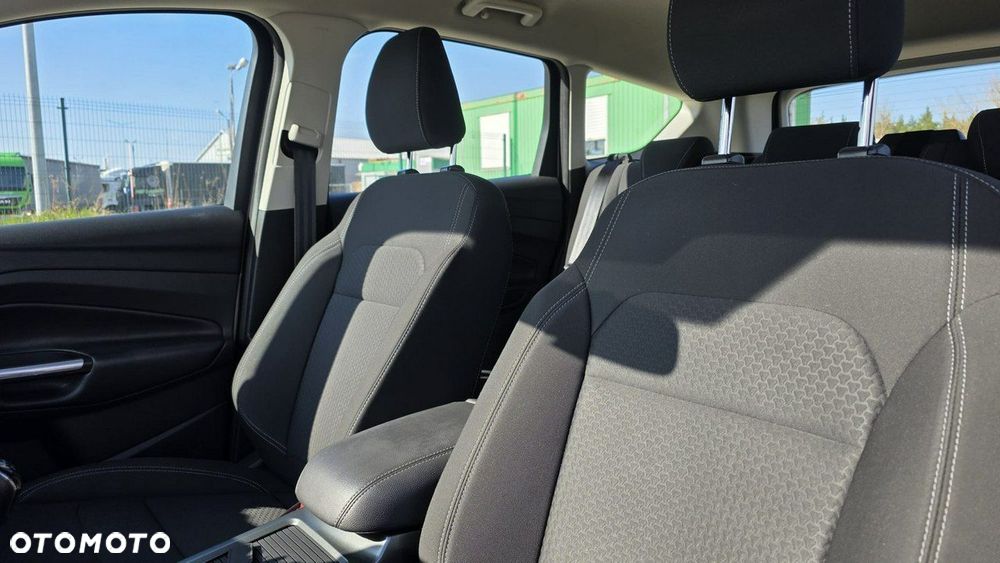 Ford Kuga - 16