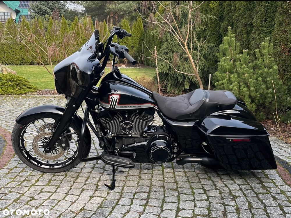 Harley-Davidson Touring Street Glide - 1