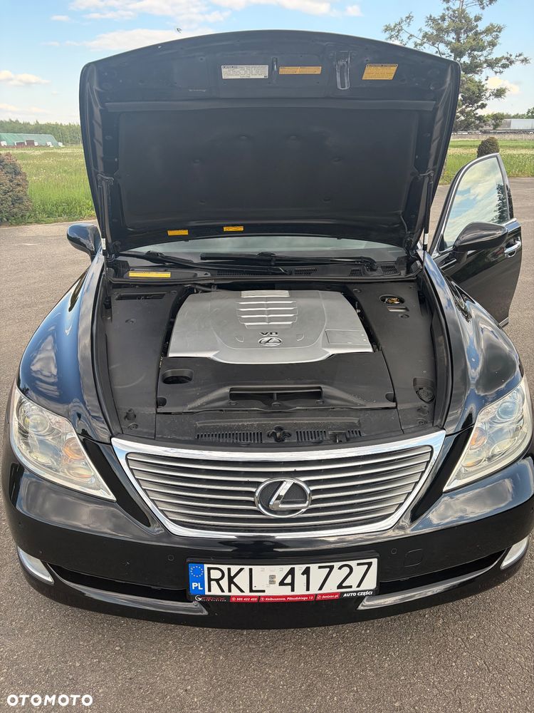 Lexus LS - 8
