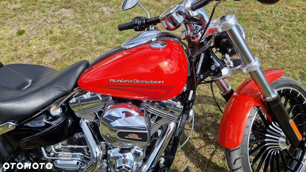 Harley-Davidson FXSB Breakout - 10