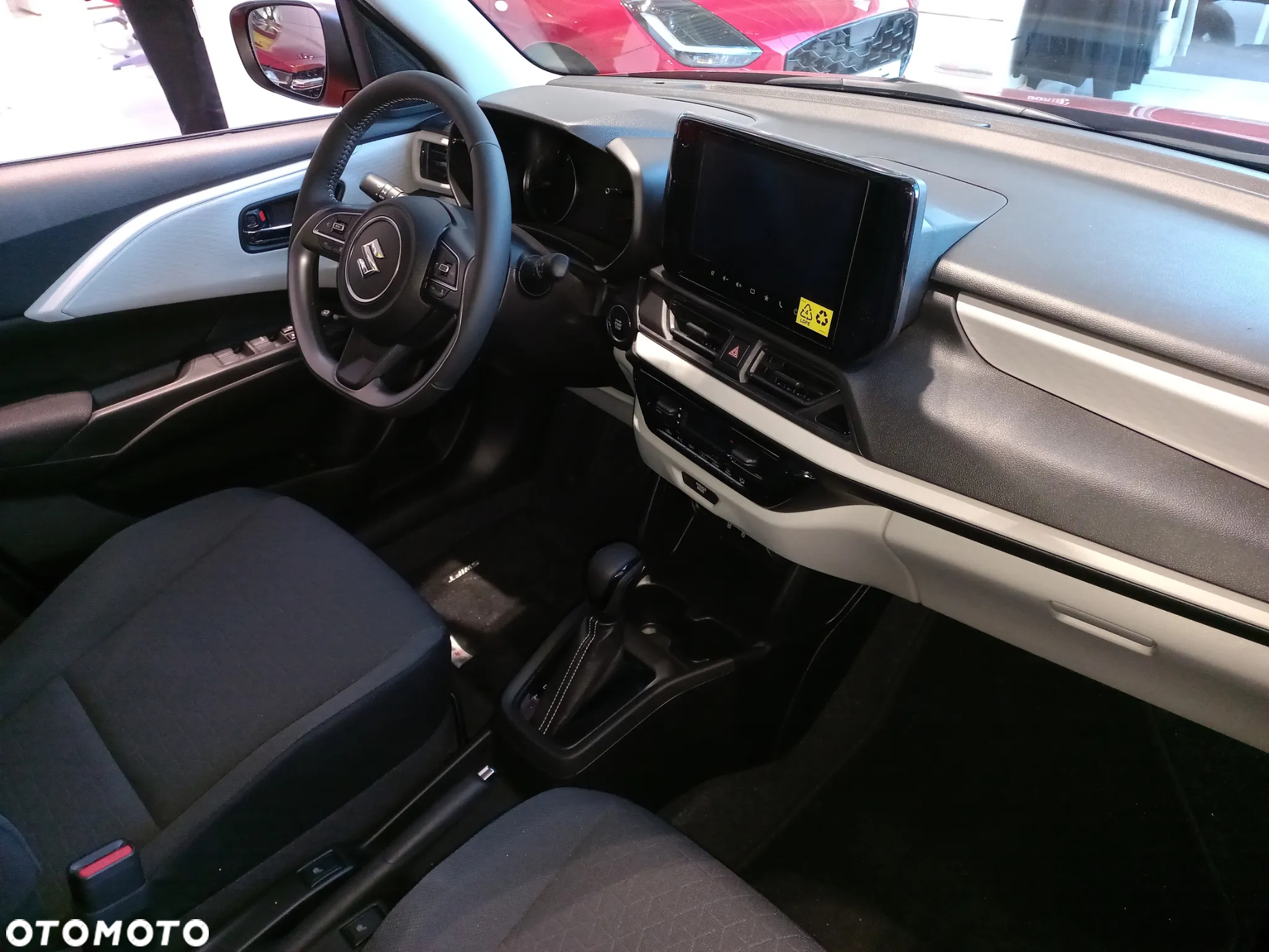 Suzuki Swift 1.2 Dualjet SHVS Premium Plus CVT - 12