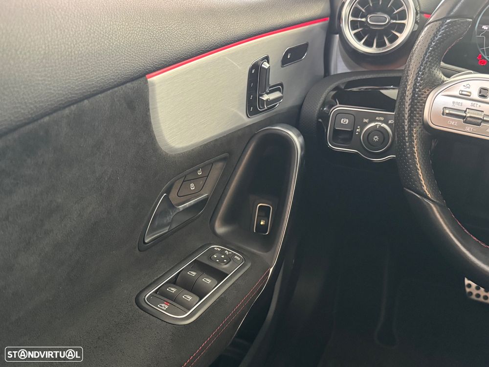 Mercedes-Benz A 250 e AMG Line - 20