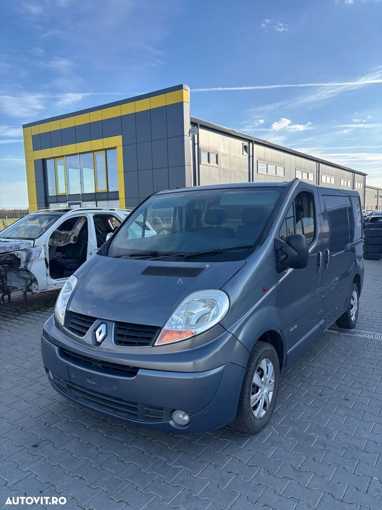Dezmembram Renault Trafic 2.0 diesel din 2012 - 2
