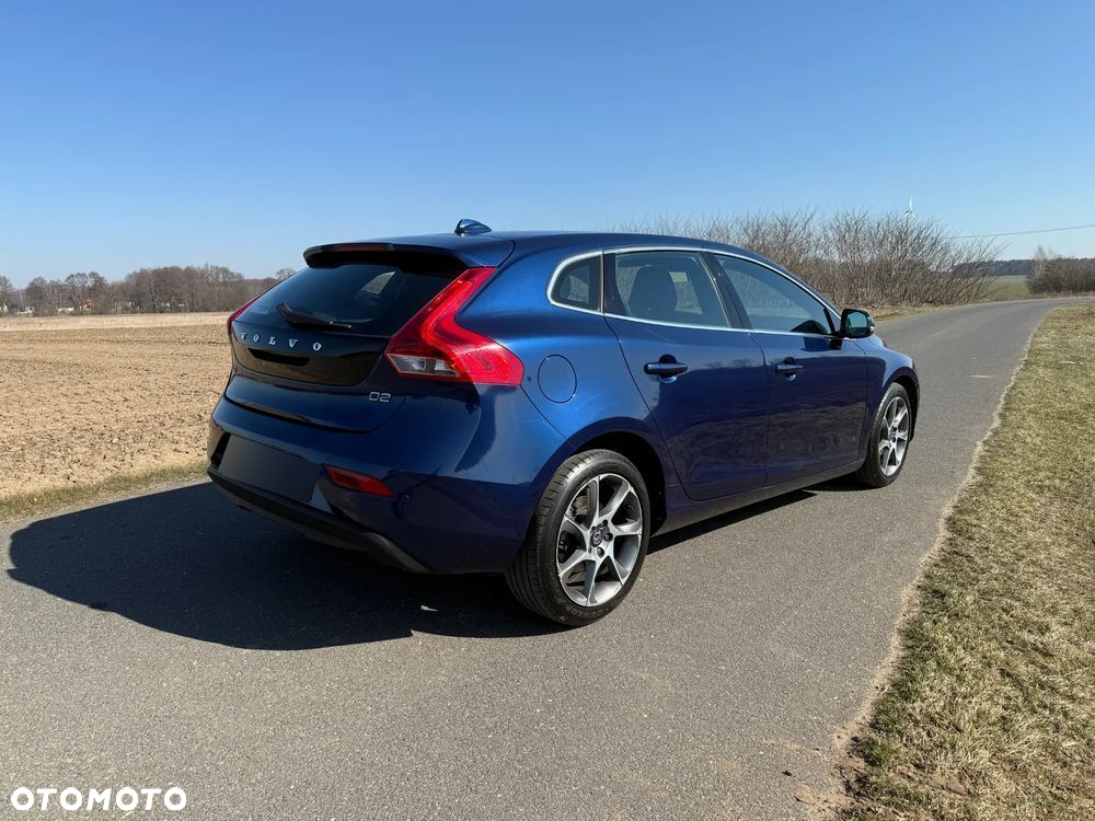 Volvo V40 D2 - 10
