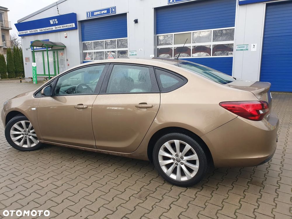 Opel Astra 1.6 automatik Active - 7