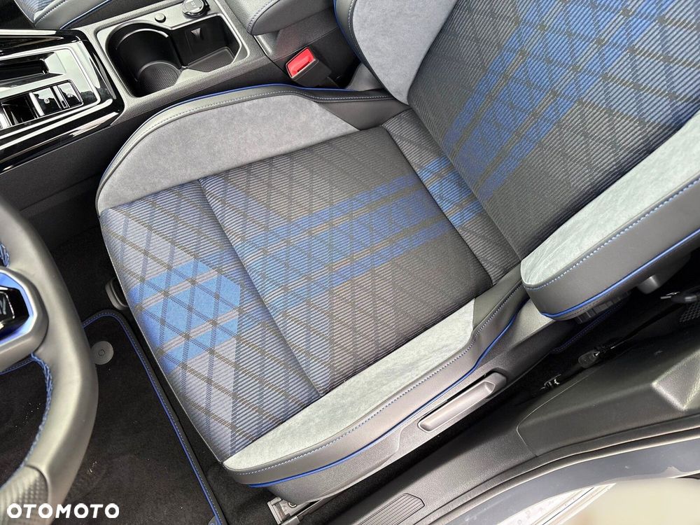 Volkswagen Golf - 11