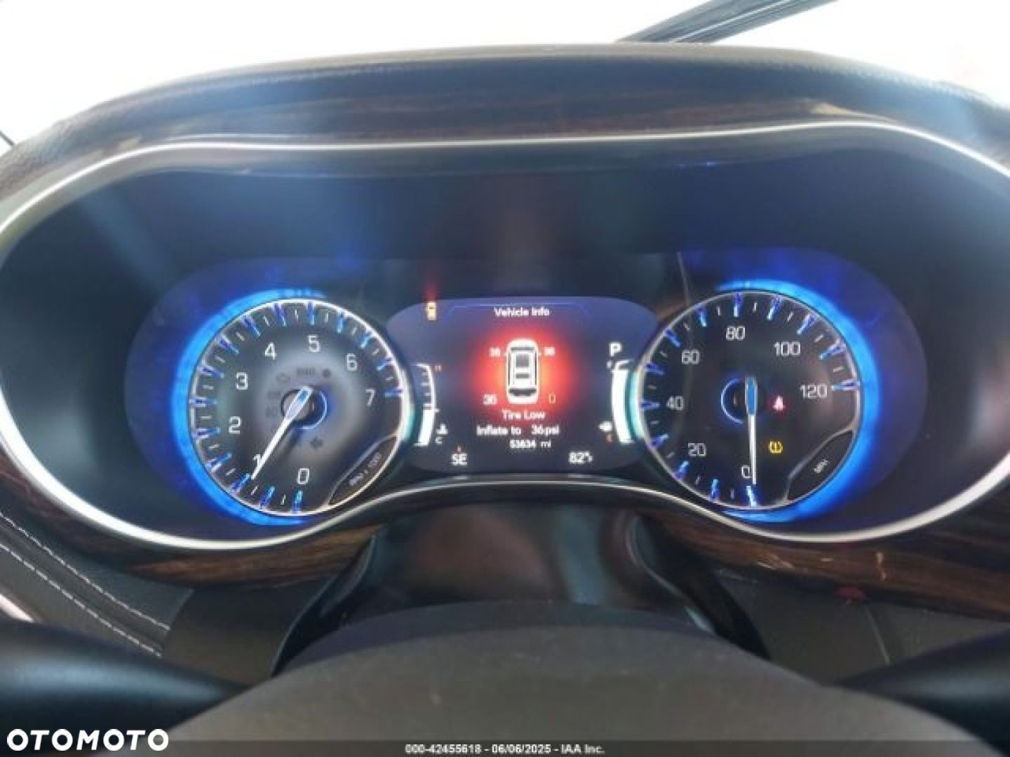 Chrysler Pacifica - 11