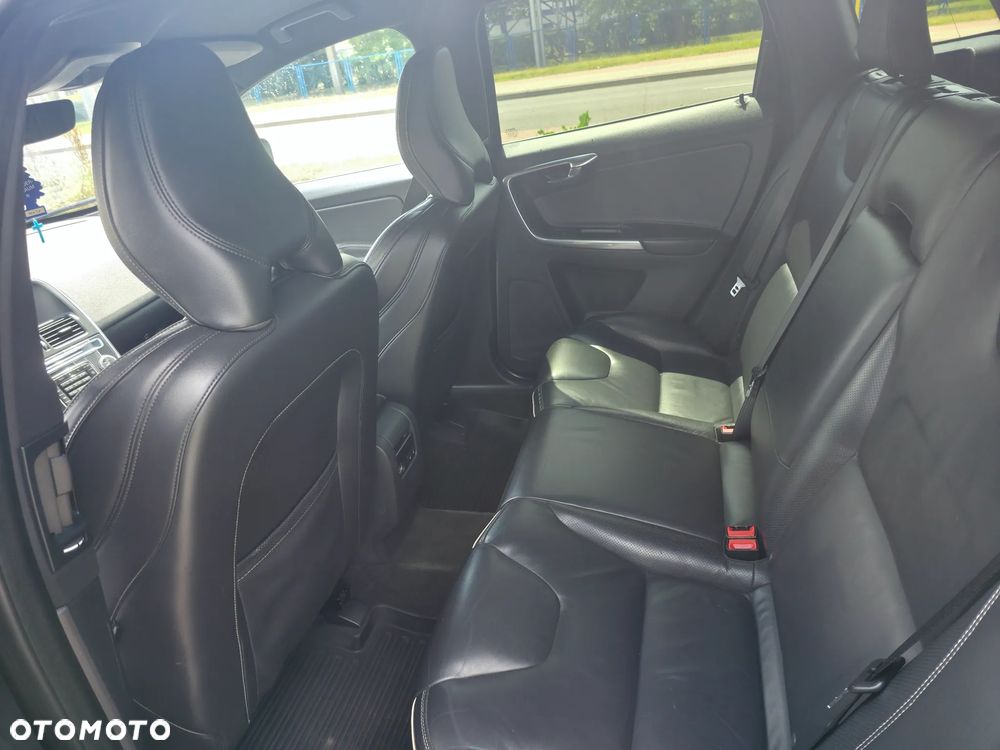 Volvo XC 60 D4 AWD Momentum - 13