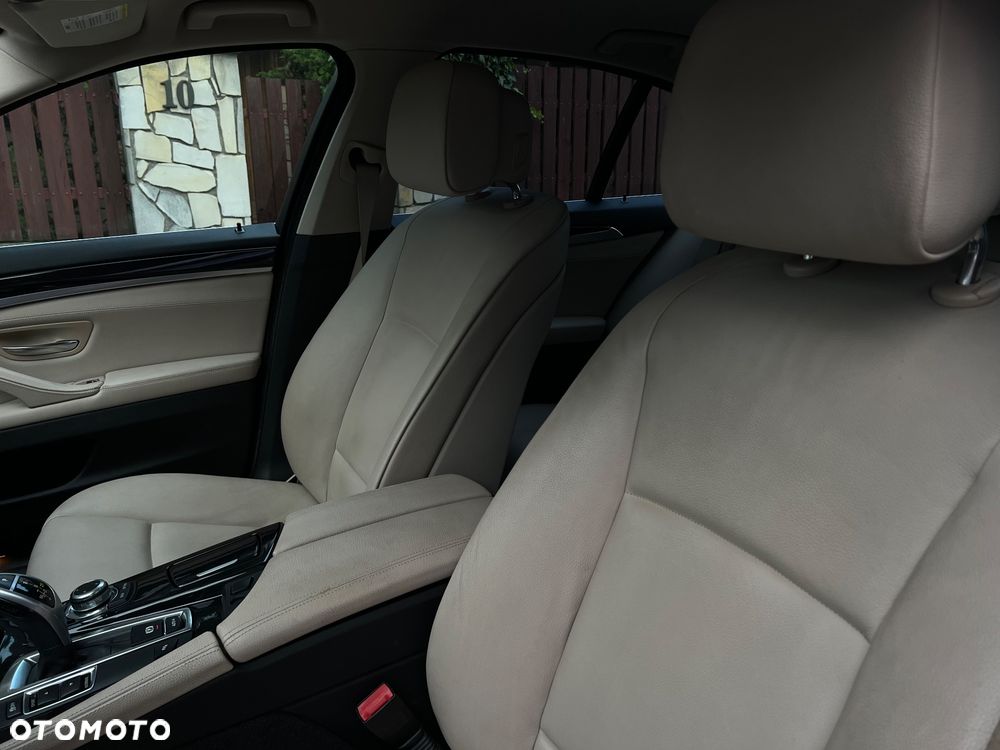 BMW Seria 5 520d Luxury Line - 13