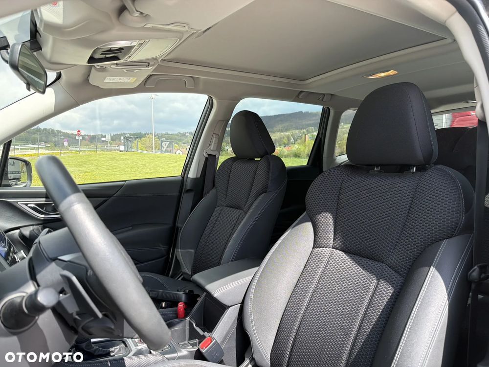 Subaru Forester 2.0i-L Platinum (EyeSight) Lineartronic - 12