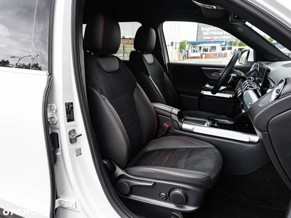 Mercedes-Benz GLB 200 d 4Matic 8G-DCT Edition AMG Line - 24