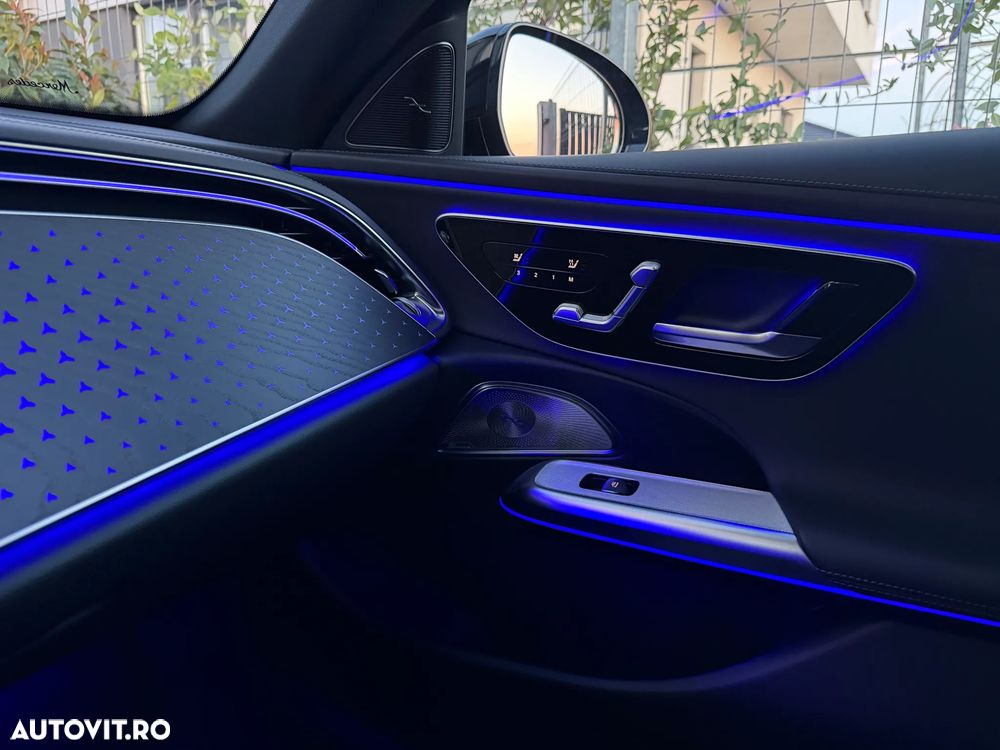 Mercedes-Benz E 220 d 4MATIC MHEV - 3