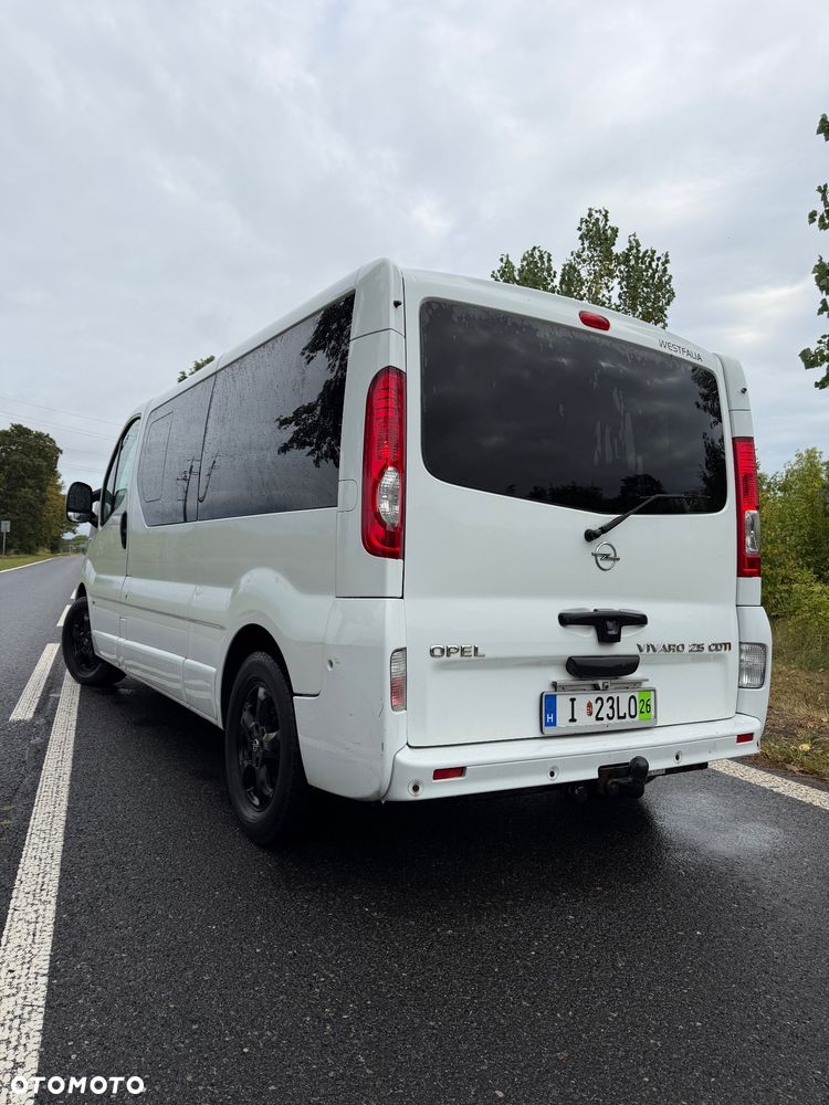 Opel Vivaro - 8
