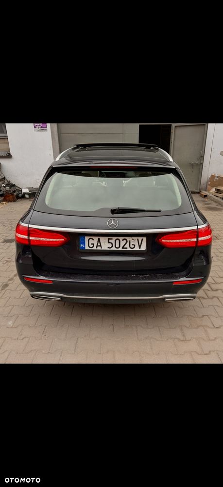 Mercedes-Benz Klasa E 220 d 9G-TRONIC - 20