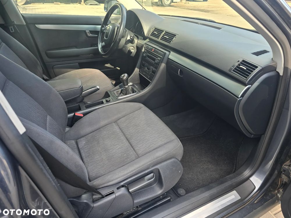 Audi A4 Limousine 2 - 23