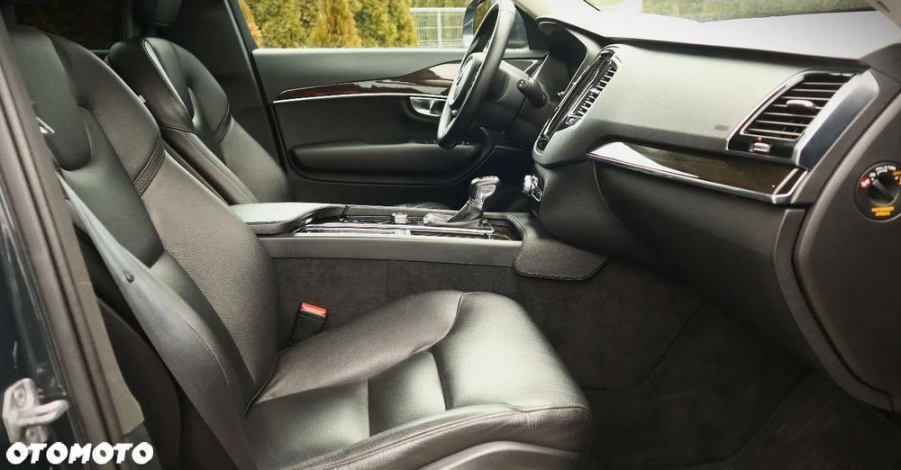 Volvo XC 90 D4 FWD Momentum - 18