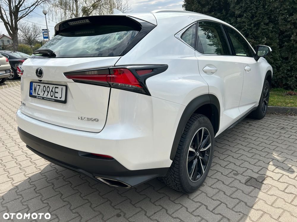 Lexus NX 300 Prestige AWD - 8