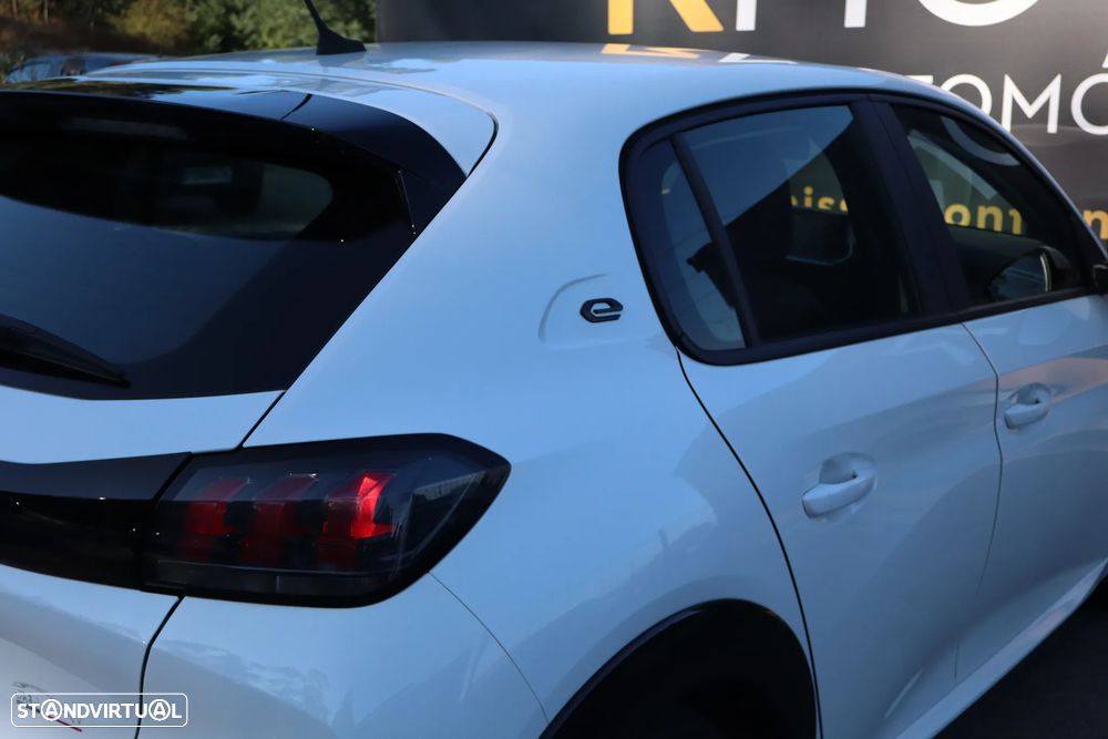 Peugeot e-208 Allure Pack - 9