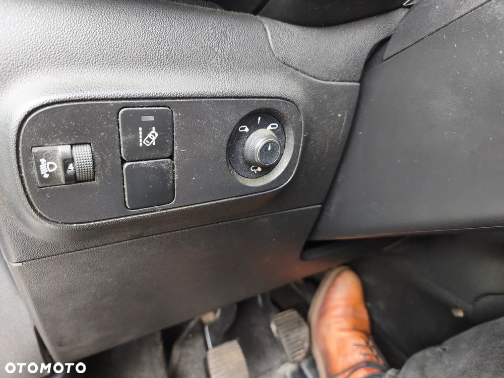 Citroën C3 BlueHDi 100 S&S FEEL PACK - 29