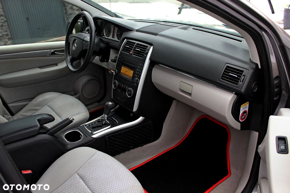 Mercedes-Benz Klasa B 180 CDI Autotronic - 12