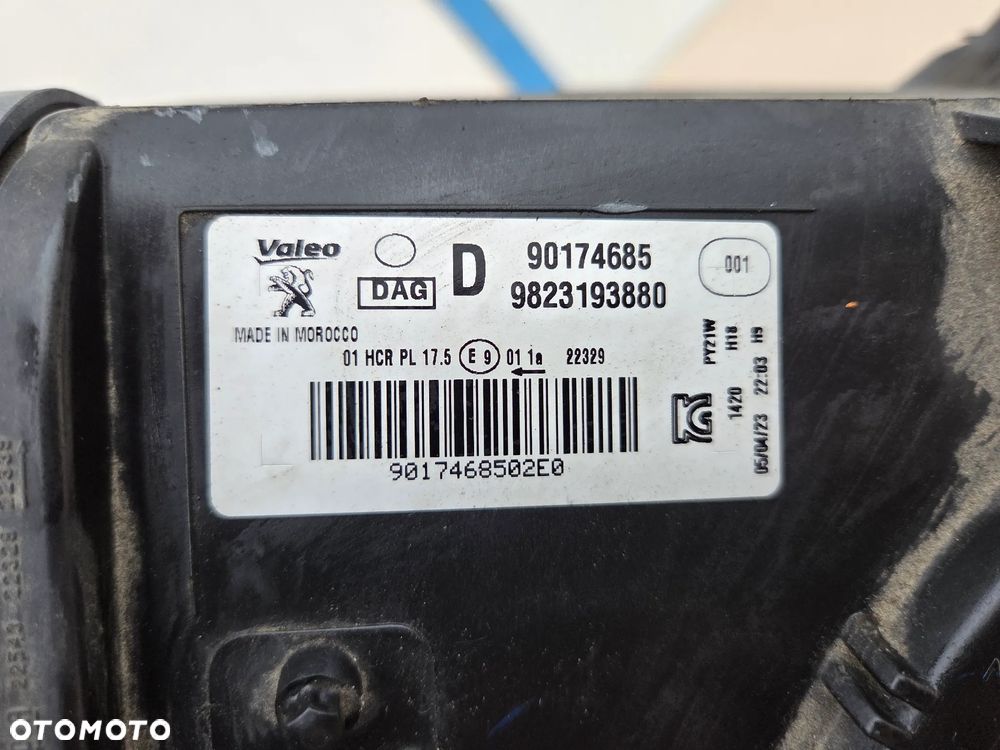 Lampa przednia prawa zwykła Peugeot 208 II  9823193880 - 17