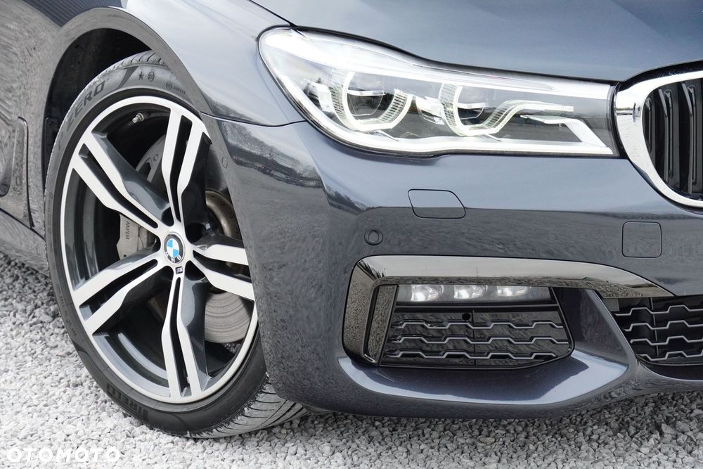 BMW Seria 7 750Li xDrive - 6