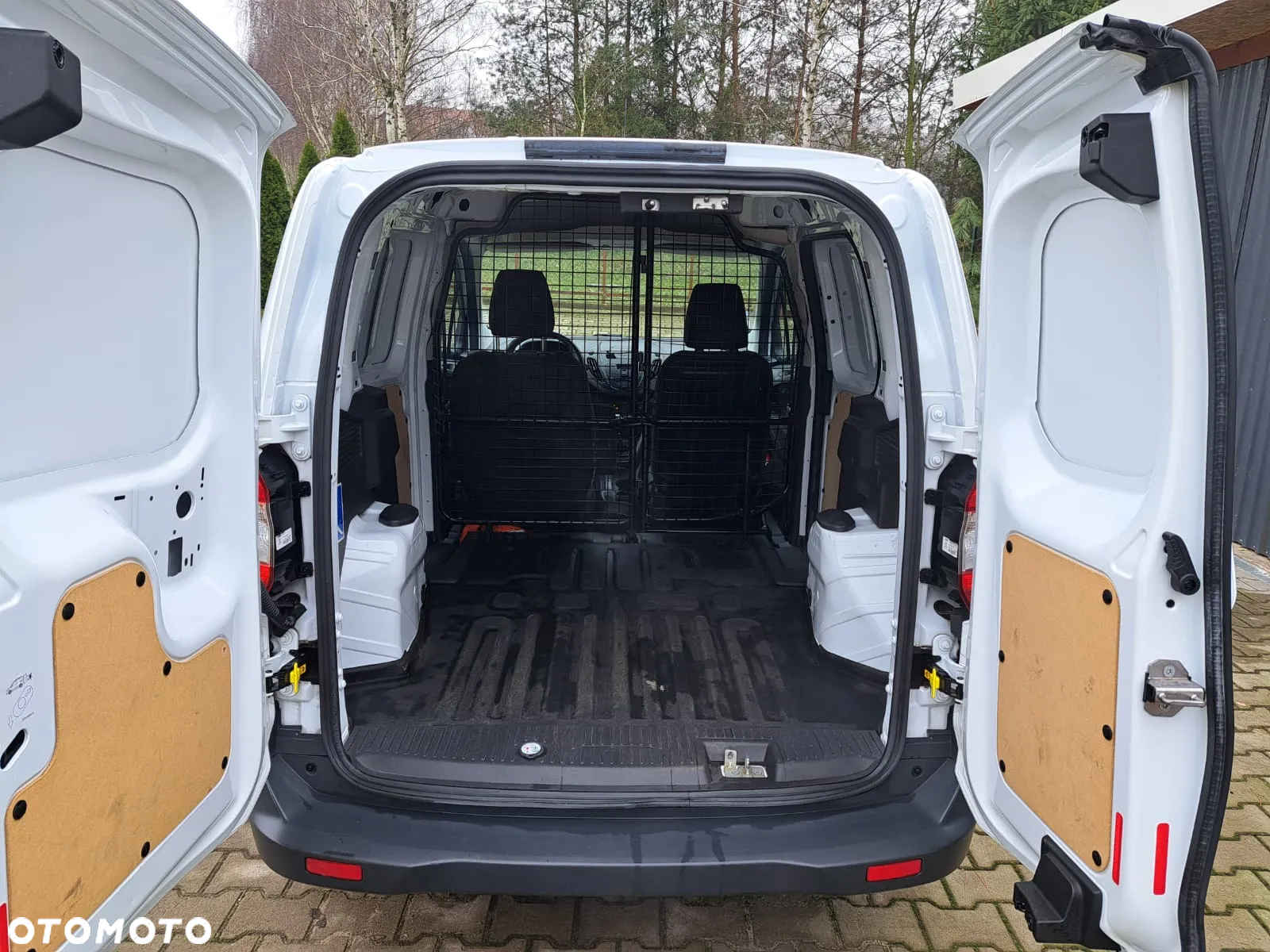 Ford Transit Courier - 7