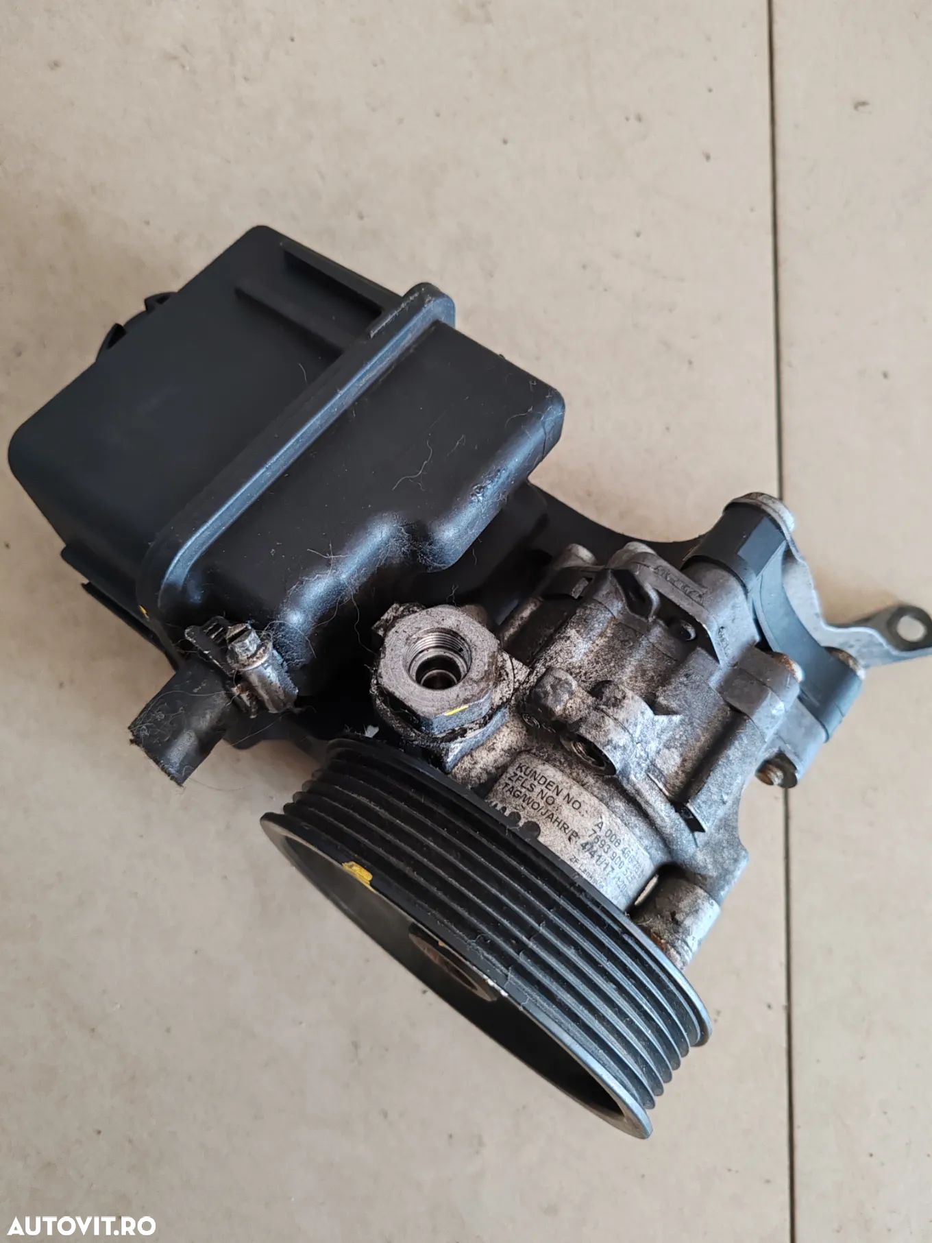 Mercedes sprinter,vito Pompa servo cod: A0064667801 - 1